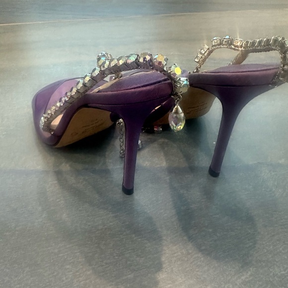 JIMMY CHOO
ELEGANT SANDAL IN PVC AND SATIN purple sz 36 $895 - Picture 6 of 7